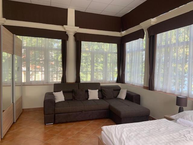 Bf Hotel Balatonföldvár Zewnętrze zdjęcie