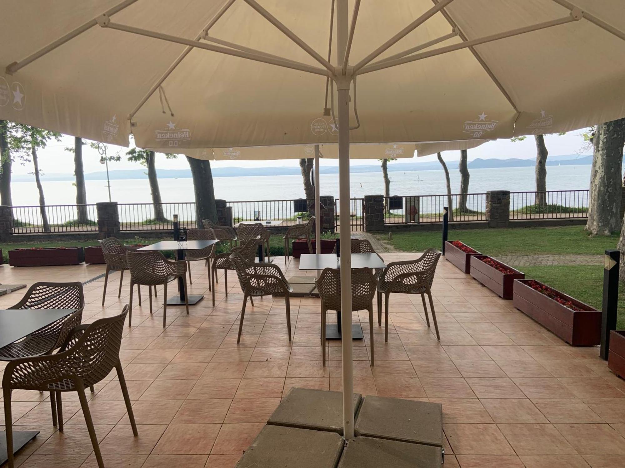 Bf Hotel Balatonföldvár Zewnętrze zdjęcie